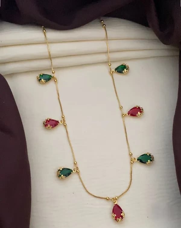 Micro Rubby Green Charm Neckpiece